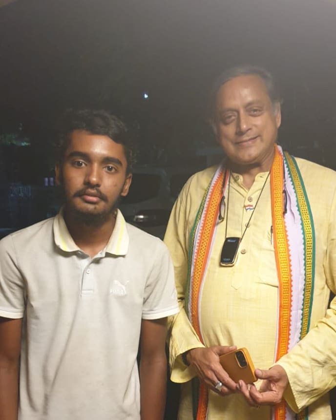 Sahil Jha with Dr Shashi Tharoor in Thiruvananthapuram